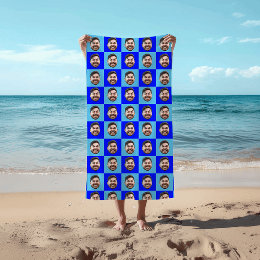 Caras en Cuadros Azules | Toalla Personalizada con Estilo Chequeado | Regalo Original para Playa, Baño, Gimnasio, Hombre, Mujer, Amigos